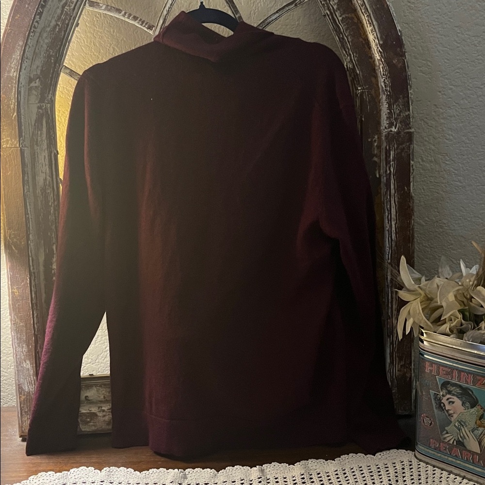 Club Room Burgundy Sweater , Size Large